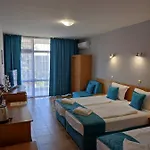 аурелия бей Hotel