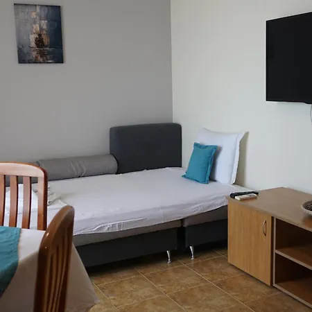 аурелия бей Hotel Ravda