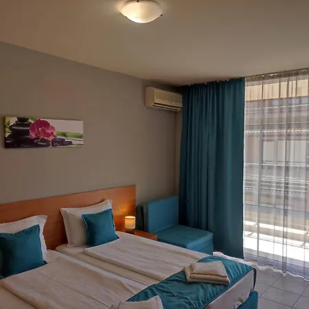 аурелия бей Hotel