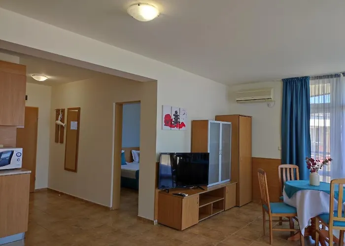 аурелия бей Hotel