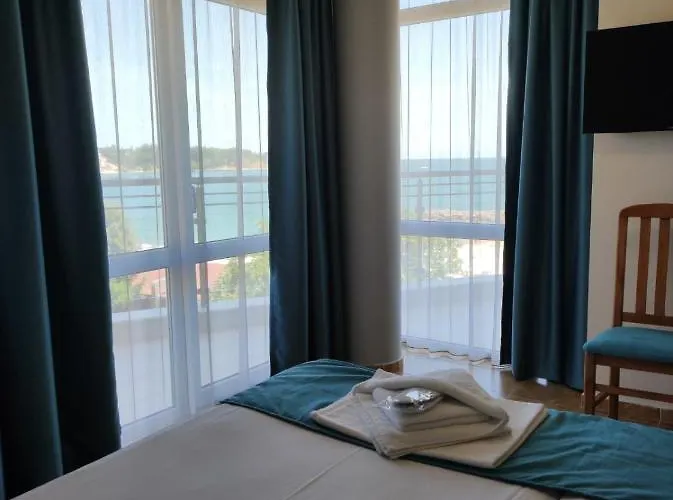 аурелия бей Hotel