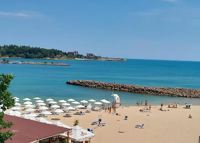 аурелия бей Hotel