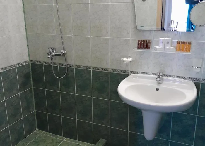 аурелия бей Hotel Ravda