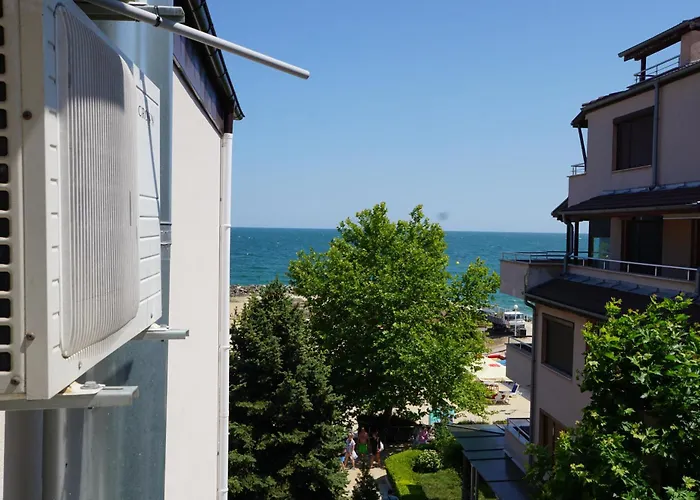 аурелия бей Ravda