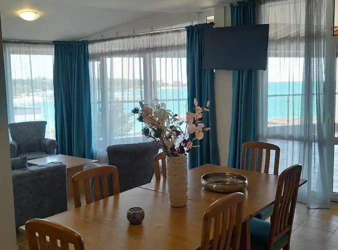 Hotel аурелия бей