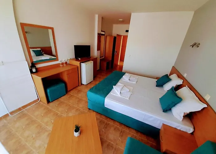 аурелия бей Hotel