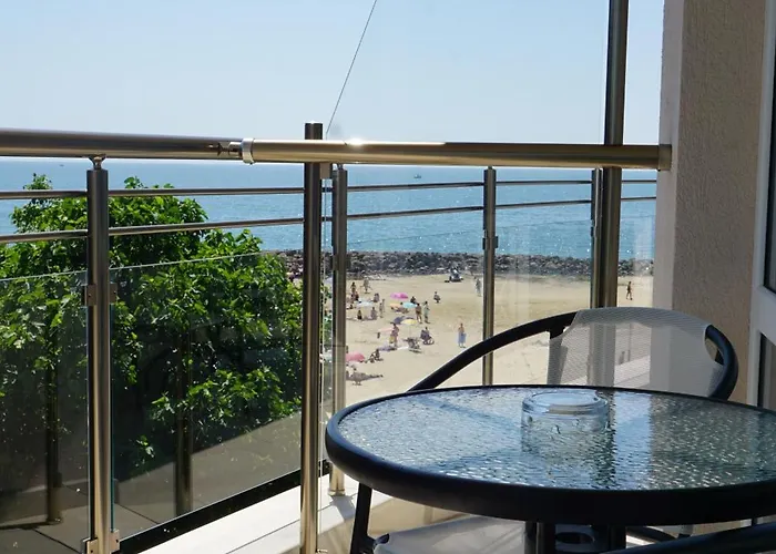 аурелия бей Hotel Ravda